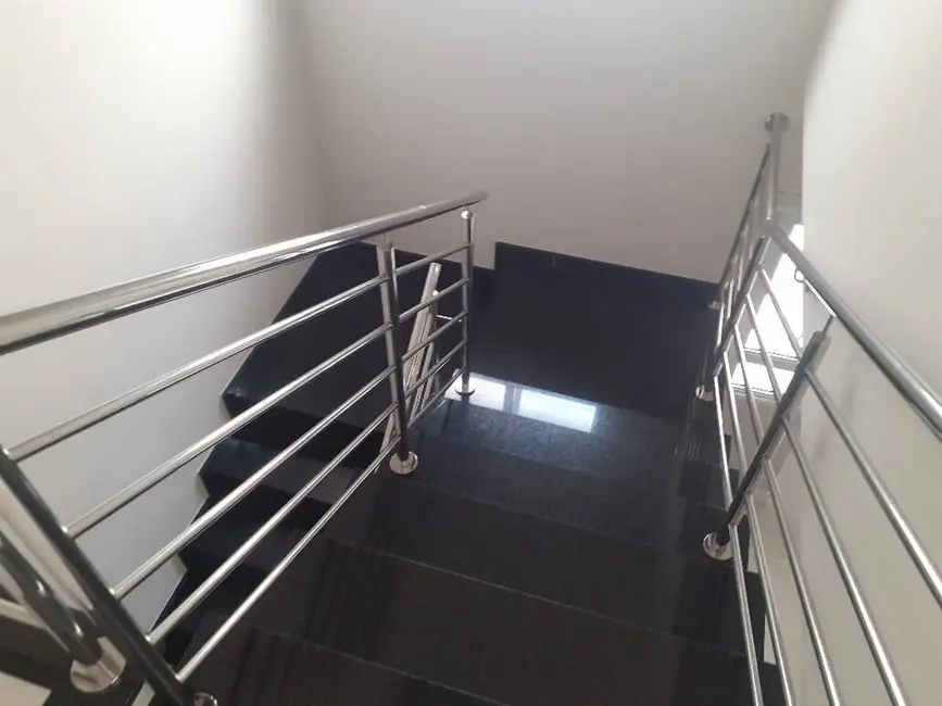 Sobrado com 3 quartos à venda, 300m2 em Olímpico, Sao Caetano Do Sul - SP - imagem 5 Foto 5 de Sobrado com 3 quartos à venda, 300m2 em Olímpico, Sao Caetano Do Sul - SP
