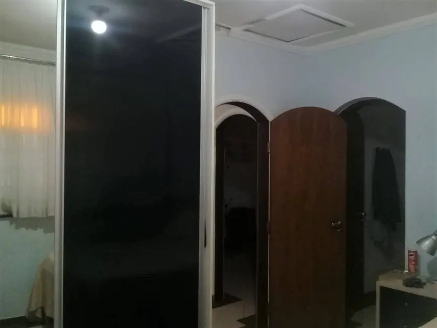 Sobrado com 4 quartos à venda, 250m2 em Barcelona, Sao Caetano Do Sul - SP - imagem 3 Foto 3 de Sobrado com 4 quartos à venda, 250m2 em Barcelona, Sao Caetano Do Sul - SP