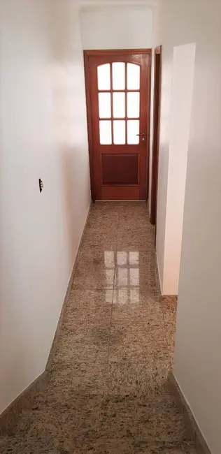 Sobrado com 3 quartos à venda, 250m2 em Olímpico, Sao Caetano Do Sul - SP - imagem 8 Foto 8 de Sobrado com 3 quartos à venda, 250m2 em Olímpico, Sao Caetano Do Sul - SP