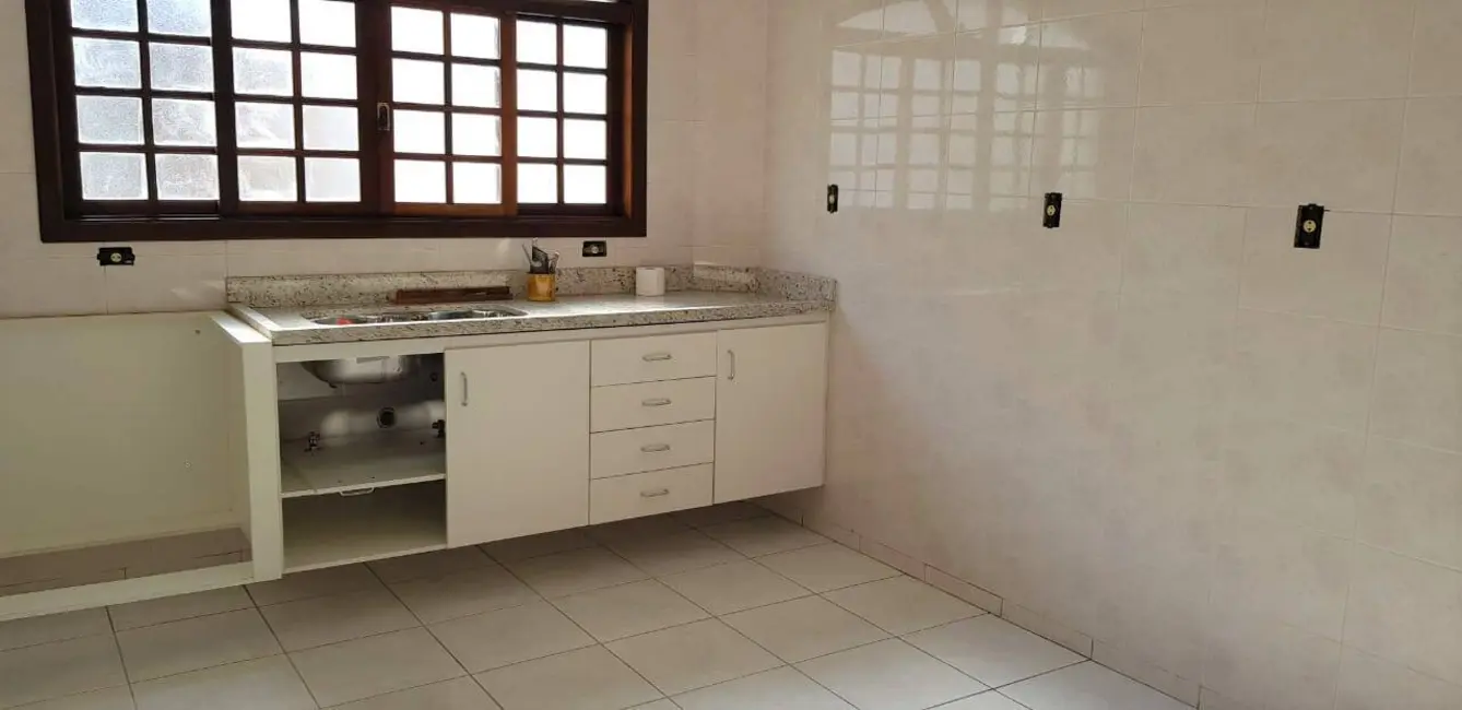 Sobrado com 3 quartos à venda, 250m2 em Olímpico, Sao Caetano Do Sul - SP - imagem 6 Foto 6 de Sobrado com 3 quartos à venda, 250m2 em Olímpico, Sao Caetano Do Sul - SP