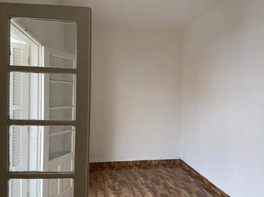 Casa com 2 quartos para alugar, 47m2 em Fundação, Sao Caetano Do Sul - SP - imagem 3 Foto 3 de Casa com 2 quartos para alugar, 47m2 em Fundação, Sao Caetano Do Sul - SP