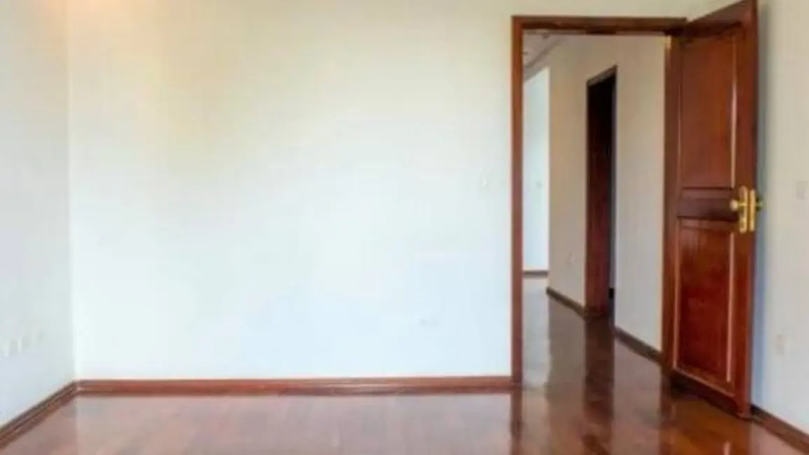 Sobrado com 4 quartos à venda, 480m2 em Cerâmica, Sao Caetano Do Sul - SP - imagem 6 Foto 6 de Sobrado com 4 quartos à venda, 480m2 em Cerâmica, Sao Caetano Do Sul - SP