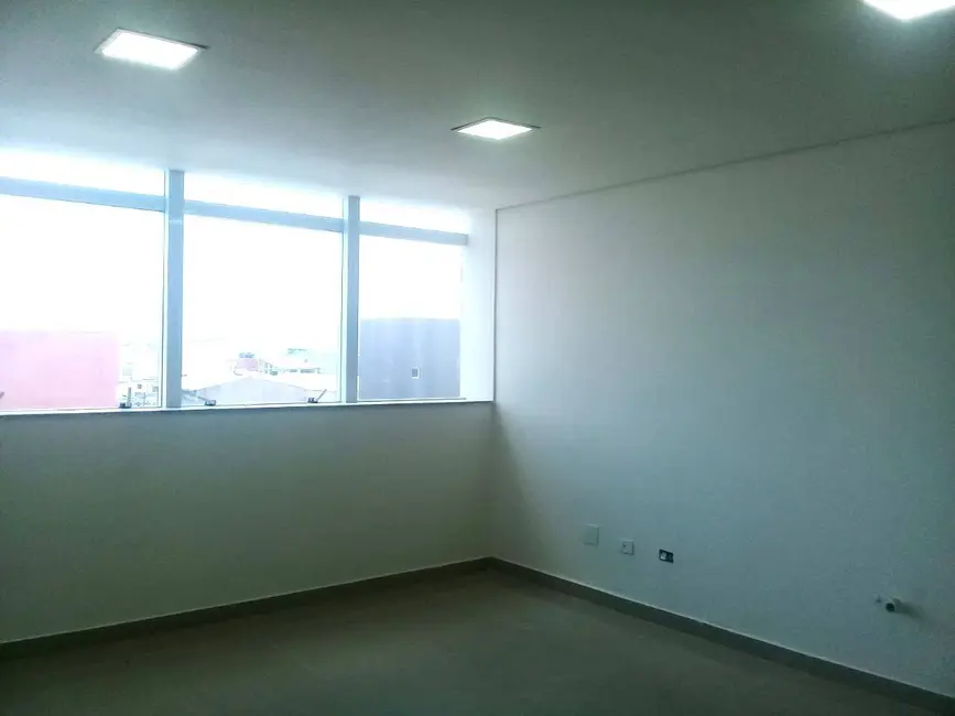 Sala Comercial para alugar, 31m2 em Nova Gerty, Sao Caetano Do Sul - SP - imagem 3 Foto 3 de Sala Comercial para alugar, 31m2 em Nova Gerty, Sao Caetano Do Sul - SP