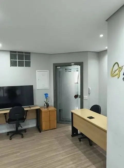 Sala Comercial para alugar, 51m2 em Centro, Sao Caetano Do Sul - SP - imagem 1 Foto 1 de Sala Comercial para alugar, 51m2 em Centro, Sao Caetano Do Sul - SP