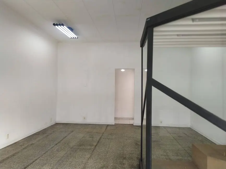 Sala Comercial para alugar, 38m2 em Barcelona, Sao Caetano Do Sul - SP - imagem 1 Foto 1 de Sala Comercial para alugar, 38m2 em Barcelona, Sao Caetano Do Sul - SP