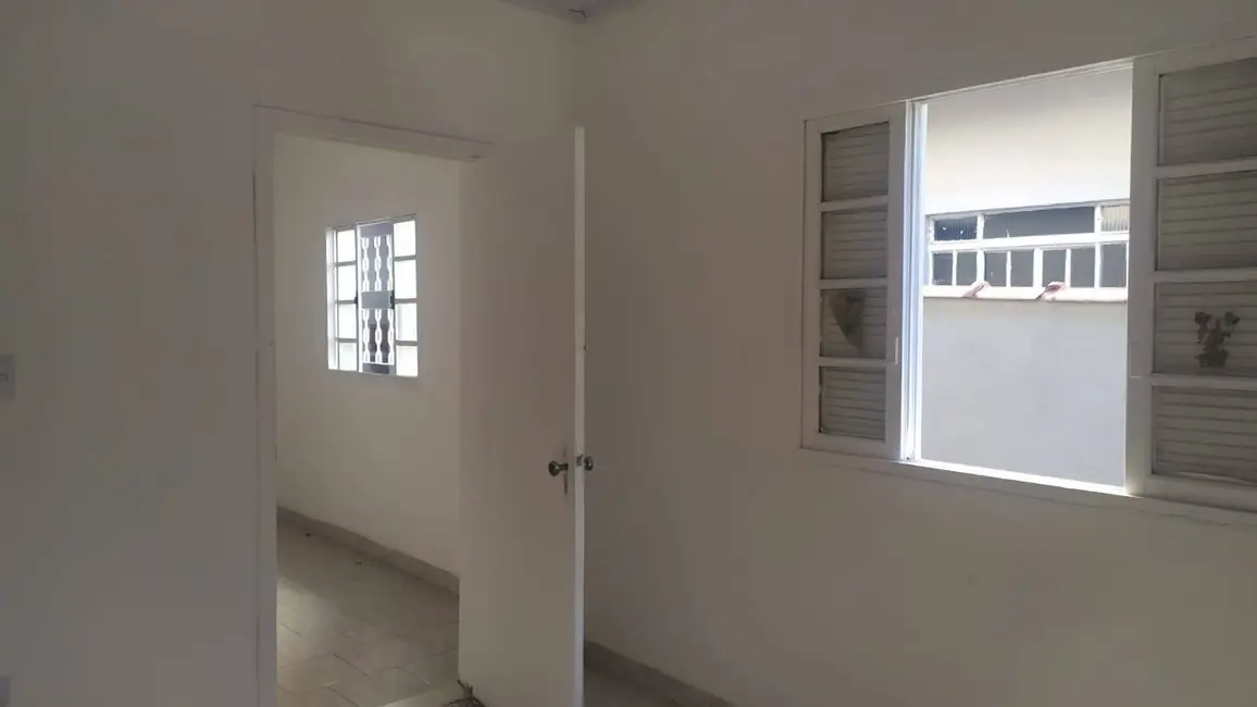 Casa com 1 quarto para alugar, 60m2 em Santa Maria, Sao Caetano Do Sul - SP - imagem 8 Foto 8 de Casa com 1 quarto para alugar, 60m2 em Santa Maria, Sao Caetano Do Sul - SP