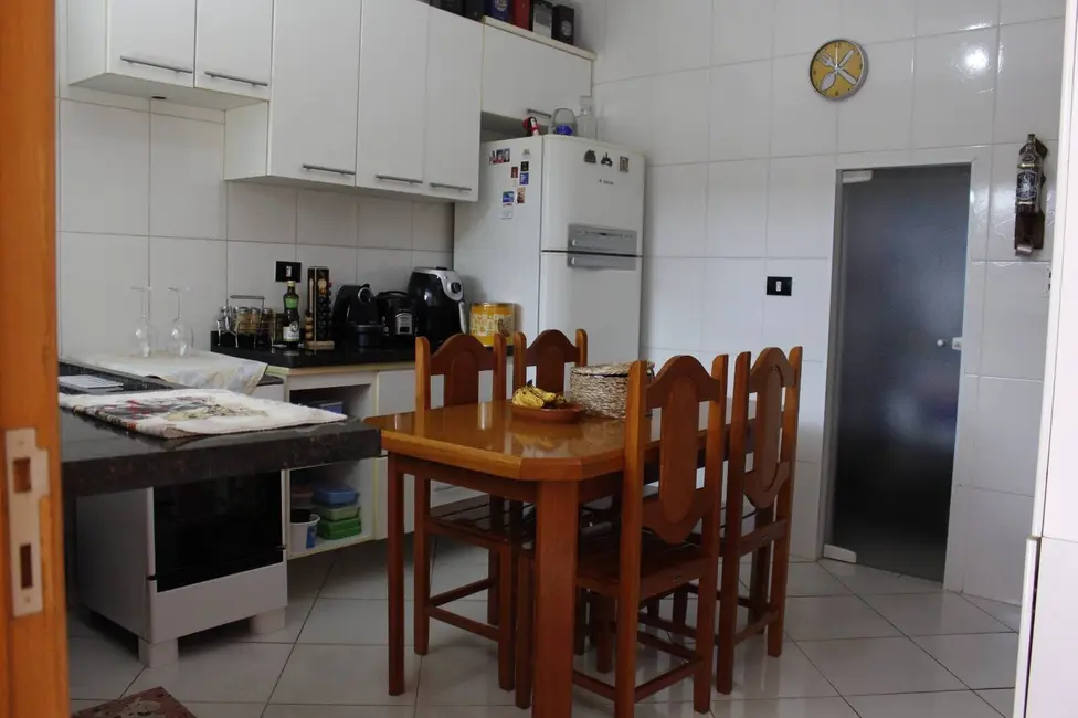 Casa com 4 quartos à venda, 128m2 em Santa Maria, Sao Caetano Do Sul - SP - imagem 2 Foto 2 de Casa com 4 quartos à venda, 128m2 em Santa Maria, Sao Caetano Do Sul - SP