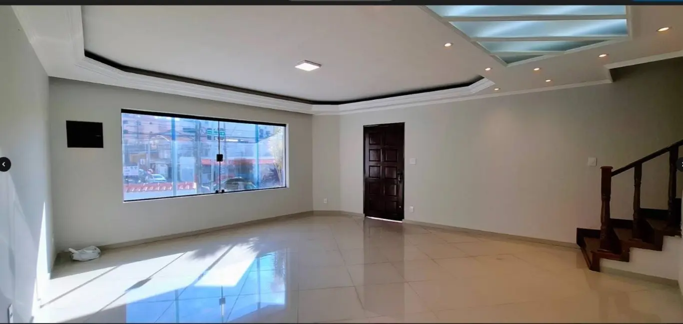Sobrado com 4 quartos para alugar, 156m2 em Santa Maria, Sao Caetano Do Sul - SP - imagem 1 Foto 1 de Sobrado com 4 quartos para alugar, 156m2 em Santa Maria, Sao Caetano Do Sul - SP
