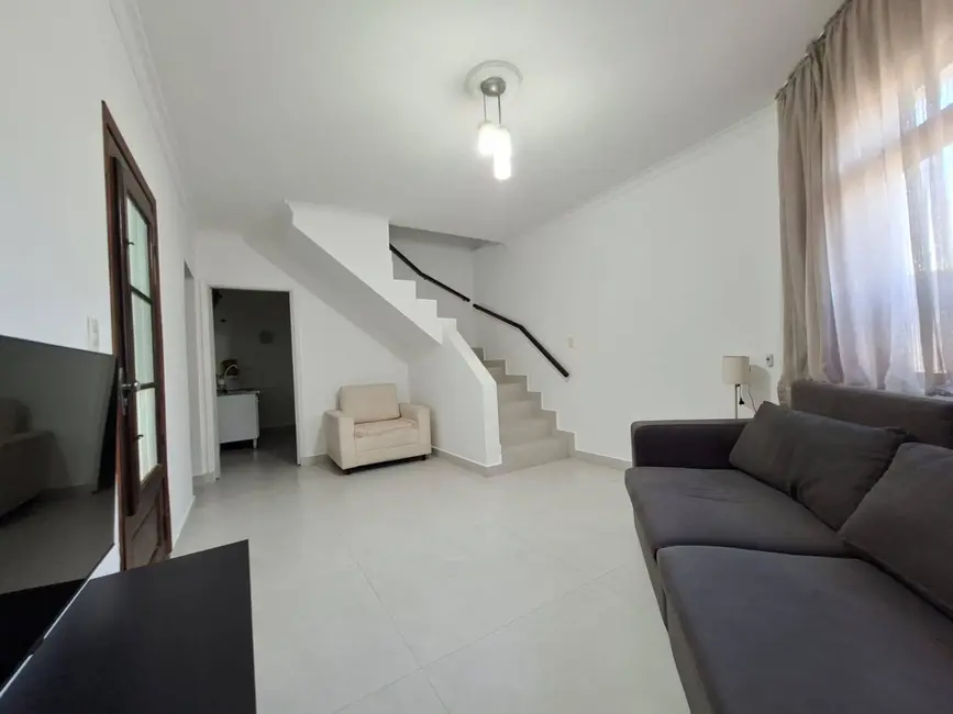 Casa com 3 quartos para alugar em Santa Maria, Sao Caetano Do Sul - SP - imagem 2 Foto 2 de Casa com 3 quartos para alugar em Santa Maria, Sao Caetano Do Sul - SP