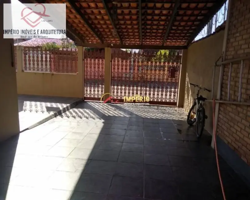 Foto 2 de Casa à venda, 140m2 em Balneário dos Golfinhos, Caraguatatuba - SP