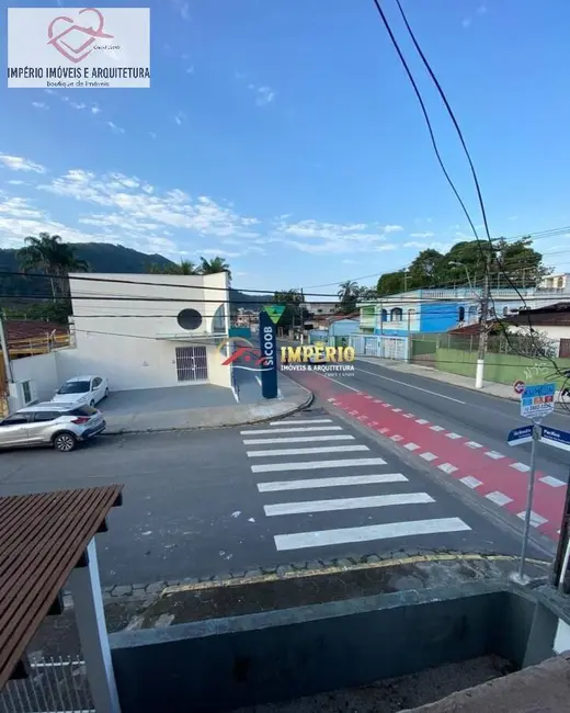 Foto 2 de Sobrado à venda, 135m2 em Jardim Primavera, Caraguatatuba - SP