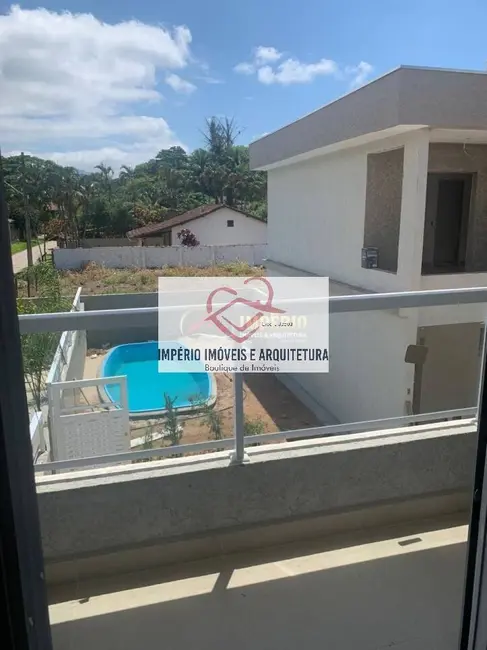 Foto 3 de Sobrado à venda em Balneário Gardem Mar, Caraguatatuba - SP