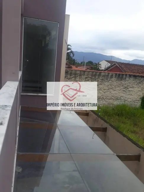 Sobrado à venda, 200m2 em Praia das Palmeiras, Caraguatatuba - SP - imagem 6 Foto 6 de Sobrado à venda, 200m2 em Praia das Palmeiras, Caraguatatuba - SP