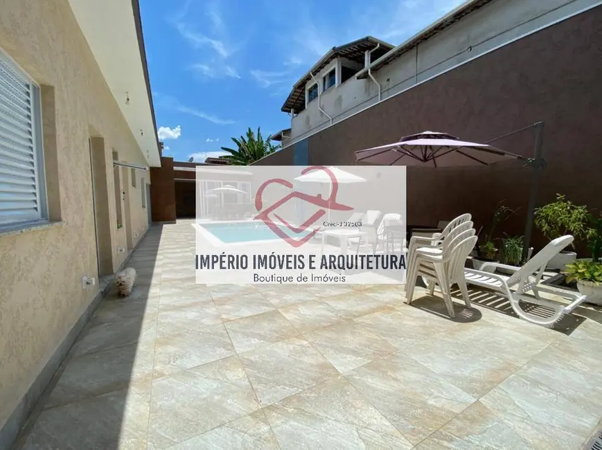 Casa com 3 quartos à venda, 450m2 em Jardim Britânia, Caraguatatuba - SP - imagem 2 Foto 2 de Casa com 3 quartos à venda, 450m2 em Jardim Britânia, Caraguatatuba - SP