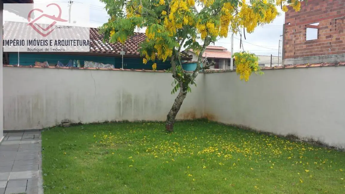 Foto 2 de Casa com 3 quartos para alugar em Caraguatatuba - SP