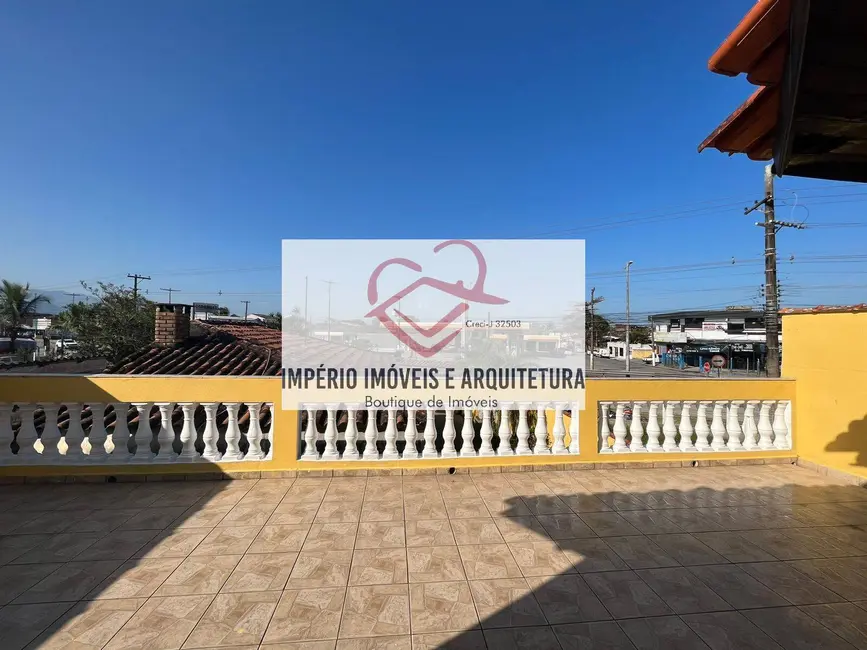 Casa com 3 quartos à venda em Praia das Palmeiras, Caraguatatuba - SP - imagem 5 Foto 5 de Casa com 3 quartos à venda em Praia das Palmeiras, Caraguatatuba - SP