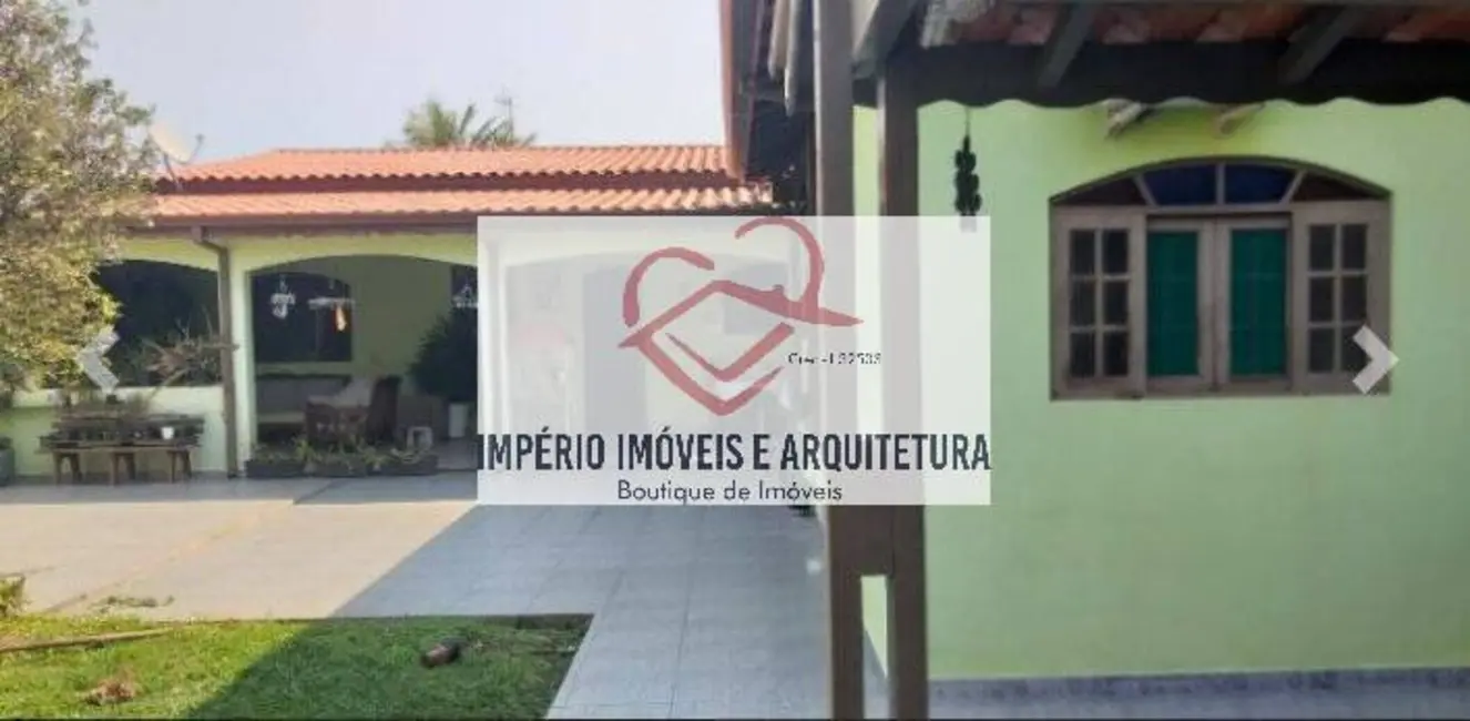 Foto 1 de Casa com 3 quartos à venda em Caraguatatuba - SP