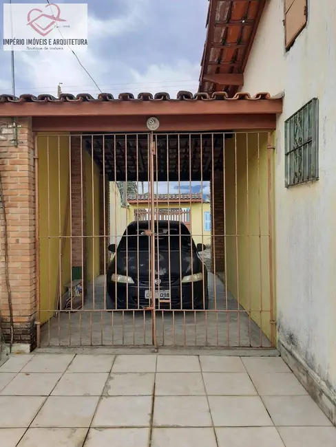 Casa com 2 quartos à venda em Caraguatatuba - SP - imagem 2 Foto 2 de Casa com 2 quartos à venda em Caraguatatuba - SP