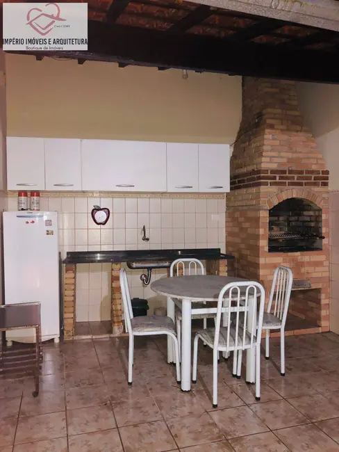 Foto 2 de Casa com 3 quartos para alugar em Balneário dos Golfinhos, Caraguatatuba - SP