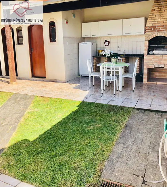 Foto 3 de Casa com 3 quartos para alugar em Balneário dos Golfinhos, Caraguatatuba - SP