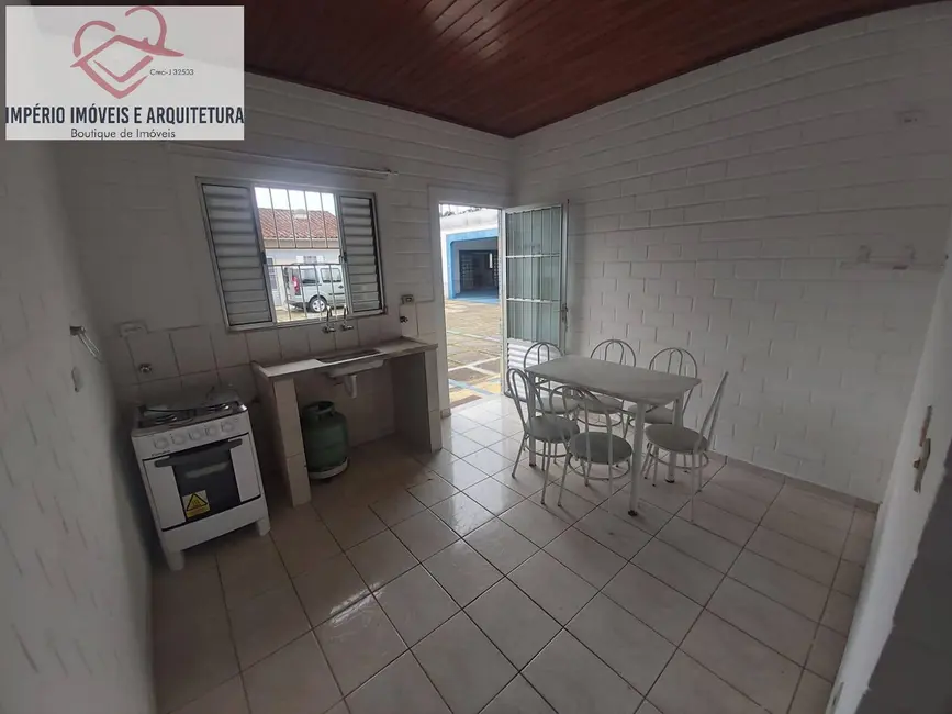 Casa com 1 quarto para alugar, 50m2 em Caraguatatuba - SP - imagem 8 Foto 8 de Casa com 1 quarto para alugar, 50m2 em Caraguatatuba - SP