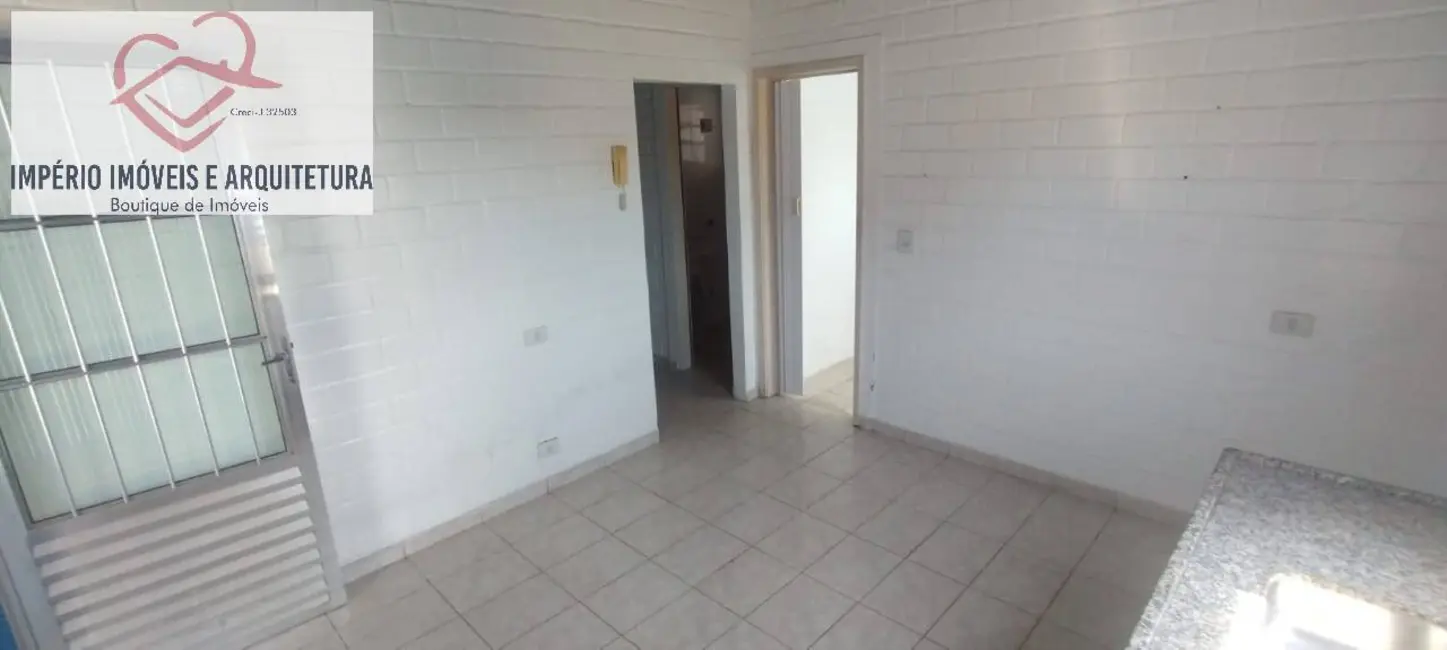 Foto 3 de Casa com 1 quarto para alugar em Caraguatatuba - SP