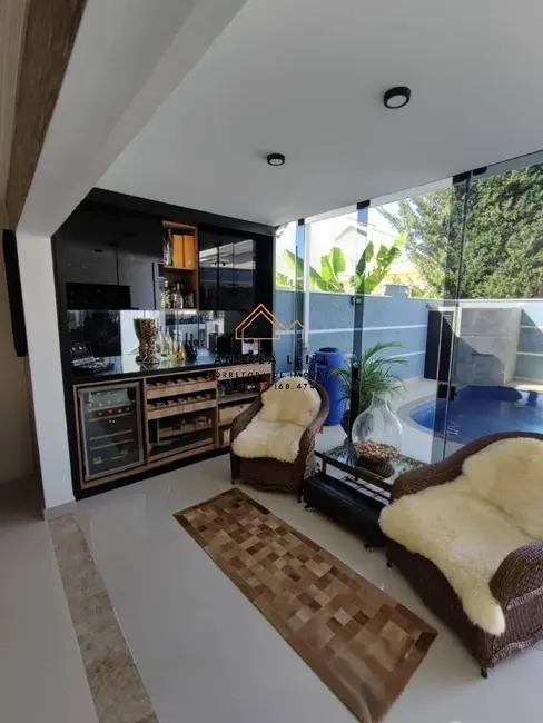 Casa de Condomínio com 3 quartos à venda, 298m2 em Parque Residencial Villa dos Inglezes, Sorocaba - SP - imagem 2 Foto 2 de Casa de Condomínio com 3 quartos à venda, 298m2 em Parque Residencial Villa dos Inglezes, Sorocaba - SP