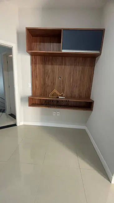 Casa de Condomínio com 3 quartos à venda, 158m2 em Jardim Pagliato, Sorocaba - SP - imagem 3 Foto 3 de Casa de Condomínio com 3 quartos à venda, 158m2 em Jardim Pagliato, Sorocaba - SP