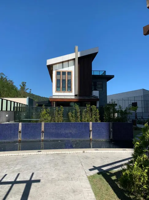 Foto 2 de Casa com 3 quartos à venda, 360m2 em Ressacada, Itajai - SC