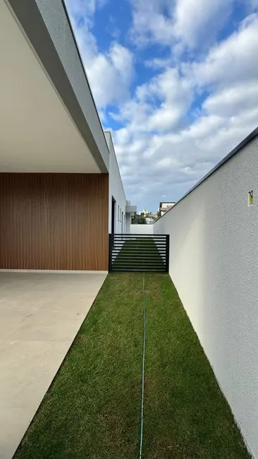 Foto 4 de Casa com 4 quartos à venda, 231m2 em Santa Regina, Camboriu - SC