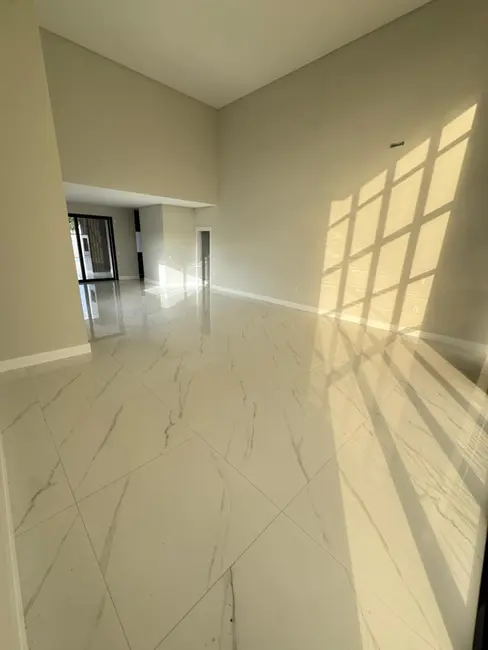 Foto 9 de Casa com 4 quartos à venda, 231m2 em Santa Regina, Camboriu - SC