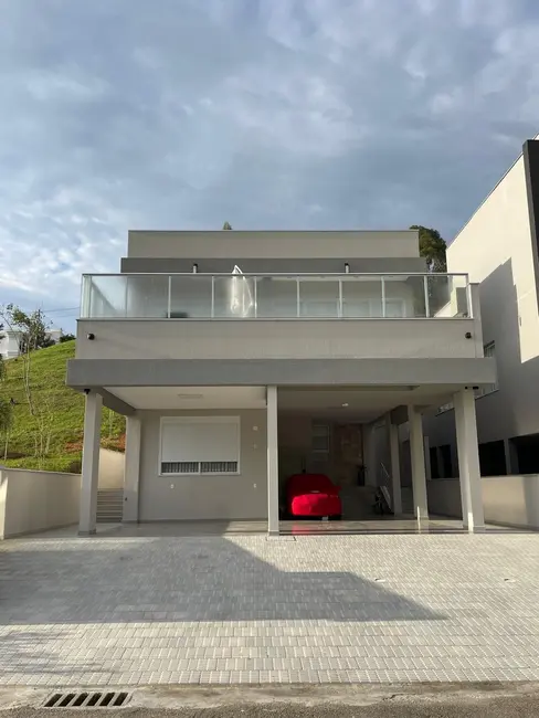 Casa com 3 quartos à venda, 402m2 em Camboriu - SC - imagem 7 Foto 7 de Casa com 3 quartos à venda, 402m2 em Camboriu - SC
