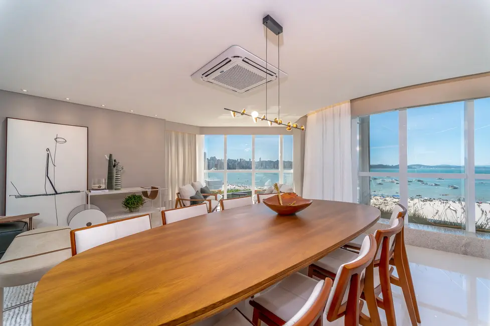Apartamento com 4 quartos à venda, 237m2 em Centro, Balneario Camboriu - SC - imagem 9 Foto 9 de Apartamento com 4 quartos à venda, 237m2 em Centro, Balneario Camboriu - SC
