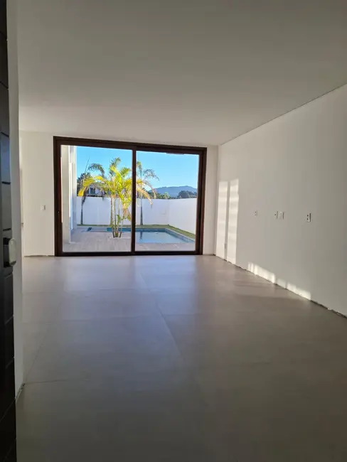 Foto 9 de Casa com 3 quartos à venda, 280m2 em Porto Belo - SC
