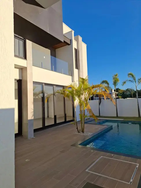 Foto 2 de Casa com 3 quartos à venda, 280m2 em Porto Belo - SC