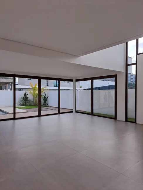 Foto 2 de Casa com 3 quartos à venda, 260m2 em Porto Belo - SC