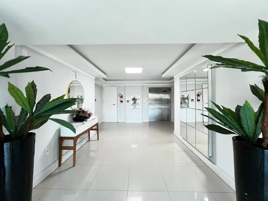 Foto 3 de Apartamento com 2 quartos à venda, 81m2 em Porto Belo - SC