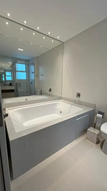Foto 8 de Apartamento com 3 quartos à venda, 160m2 em Meia Praia, Itapema - SC