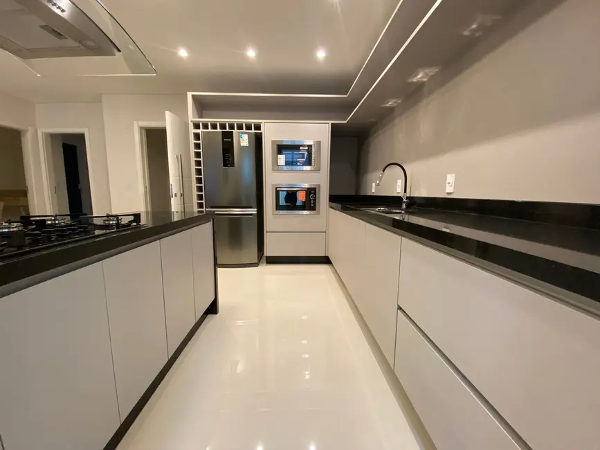 Apartamento com 3 quartos à venda, 142m2 em Meia Praia, Itapema - SC - imagem 6 Foto 6 de Apartamento com 3 quartos à venda, 142m2 em Meia Praia, Itapema - SC