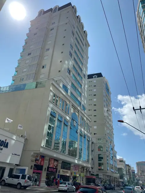 Apartamento com 4 quartos à venda, 185m2 em Meia Praia, Itapema - SC - imagem 1 Foto 1 de Apartamento com 4 quartos à venda, 185m2 em Meia Praia, Itapema - SC