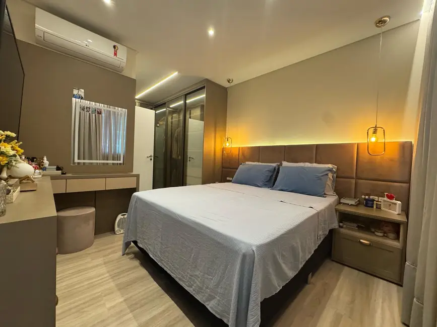 Foto 9 de Apartamento com 4 quartos à venda, 136m2 em Meia Praia, Itapema - SC