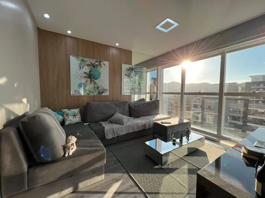 Foto 4 de Apartamento com 3 quartos à venda, 112m2 em Meia Praia, Itapema - SC