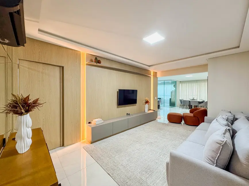 Foto 6 de Apartamento com 4 quartos à venda, 185m2 em Meia Praia, Itapema - SC