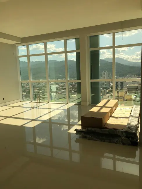 Foto 4 de Apartamento com 5 quartos à venda, 417m2 em Meia Praia, Itapema - SC