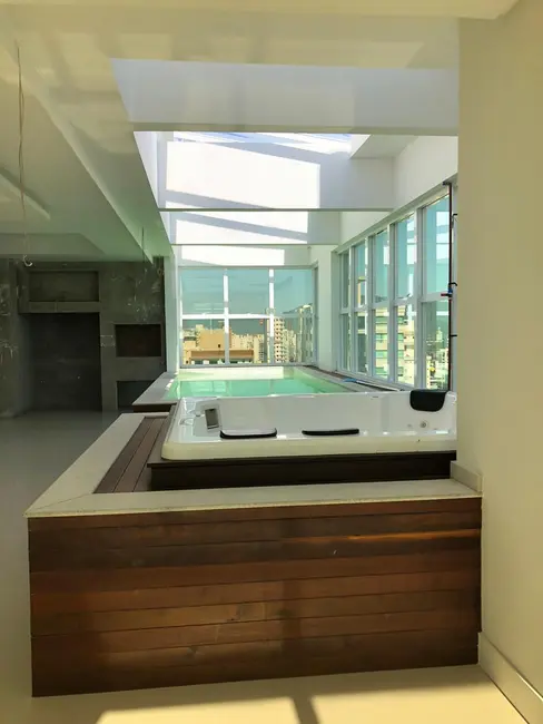 Foto 2 de Apartamento com 5 quartos à venda, 417m2 em Meia Praia, Itapema - SC