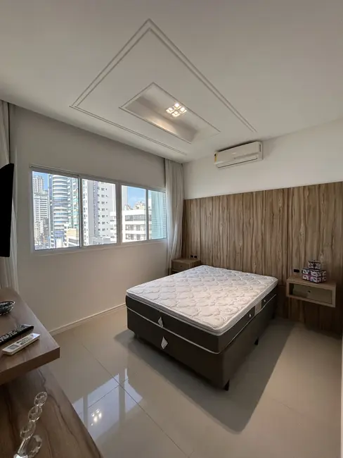 Apartamento com 3 quartos à venda, 131m2 em Meia Praia, Itapema - SC - imagem 3 Foto 3 de Apartamento com 3 quartos à venda, 131m2 em Meia Praia, Itapema - SC