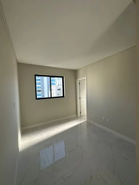 Apartamento com 3 quartos à venda, 100m2 em Meia Praia, Itapema - SC - imagem 8 Foto 8 de Apartamento com 3 quartos à venda, 100m2 em Meia Praia, Itapema - SC