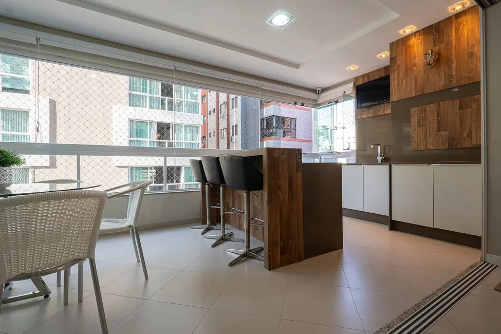 Foto 6 de Apartamento com 4 quartos à venda, 195m2 em Meia Praia, Itapema - SC