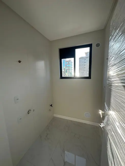 Foto 5 de Apartamento com 3 quartos à venda, 100m2 em Meia Praia, Itapema - SC