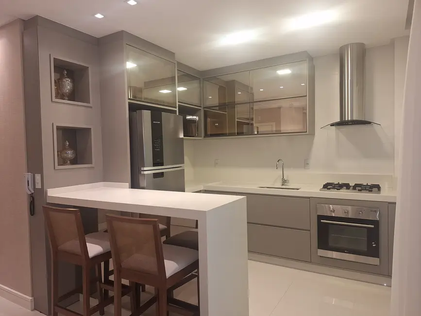 Apartamento com 3 quartos à venda, 120m2 em Meia Praia, Itapema - SC - imagem 9 Foto 9 de Apartamento com 3 quartos à venda, 120m2 em Meia Praia, Itapema - SC